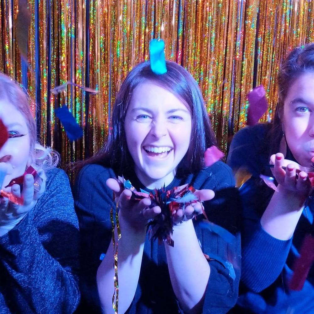 Meet your Posher, Danyel